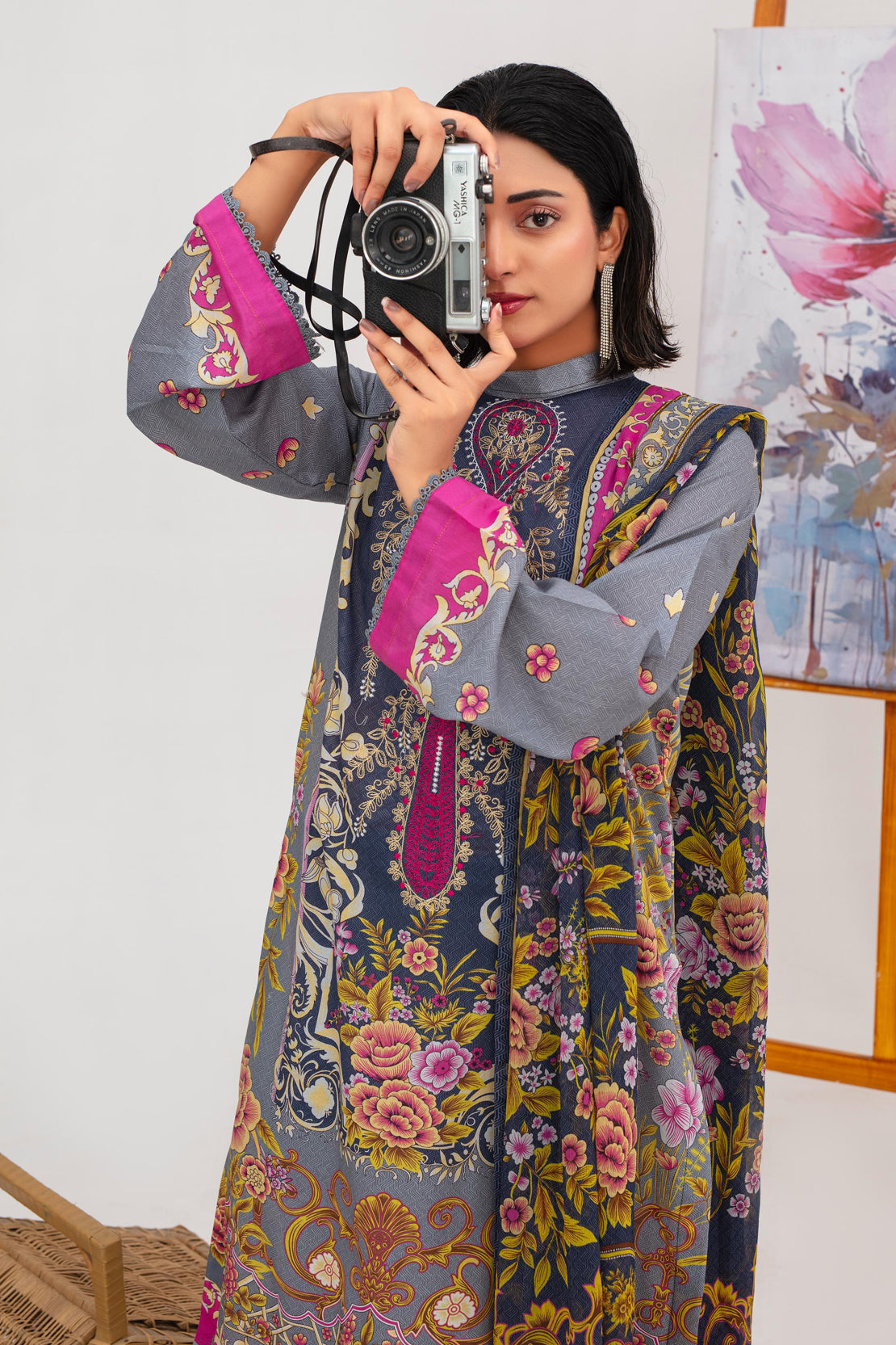 3 Pcs Digital Printed Embroidered Lawn Suit Satrangi