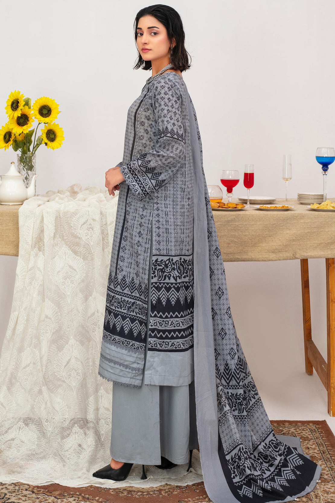 3 Pcs Digital Printed Lawn Suit Ethnic Geo